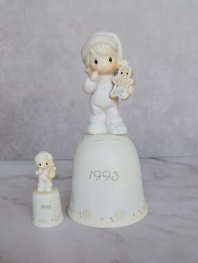 Precious Moments “Wishing You The Sweetest Christmas” 1993 Bells